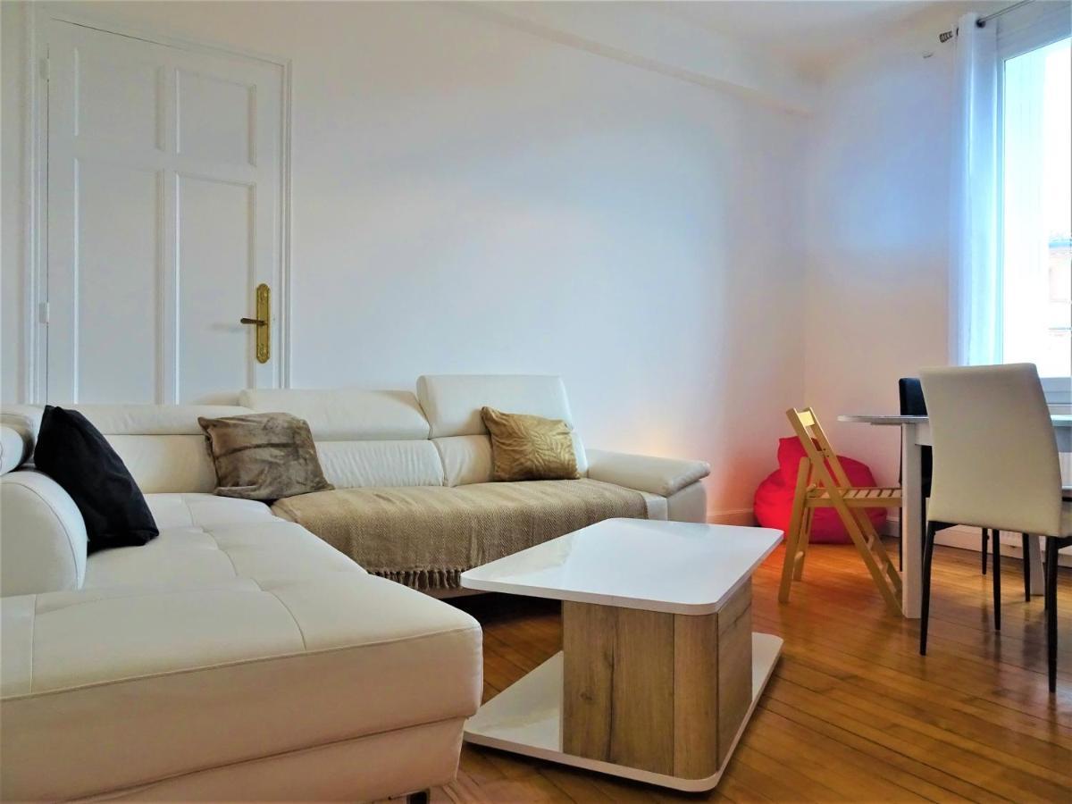 מונטובן Chambre Privee Et Spacieuse Au Sein D'Un Logement Partage - Central, Quartier Villebourbon - 3 Chambres Doubles - 2 Balcons - Places De Stationnements Gratuites - 5 Min A Pied Gare Et Hypercentre מראה חיצוני תמונה