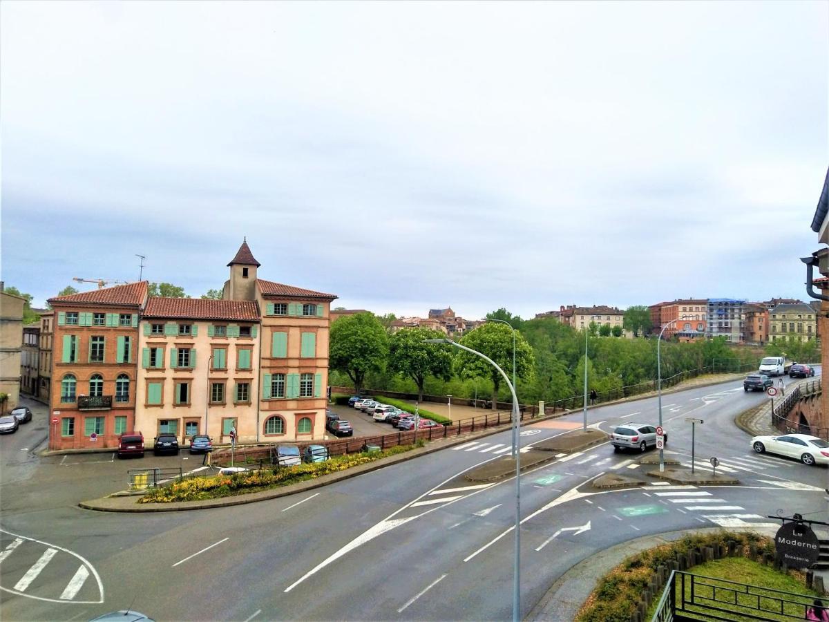 מונטובן Chambre Privee Et Spacieuse Au Sein D'Un Logement Partage - Central, Quartier Villebourbon - 3 Chambres Doubles - 2 Balcons - Places De Stationnements Gratuites - 5 Min A Pied Gare Et Hypercentre מראה חיצוני תמונה