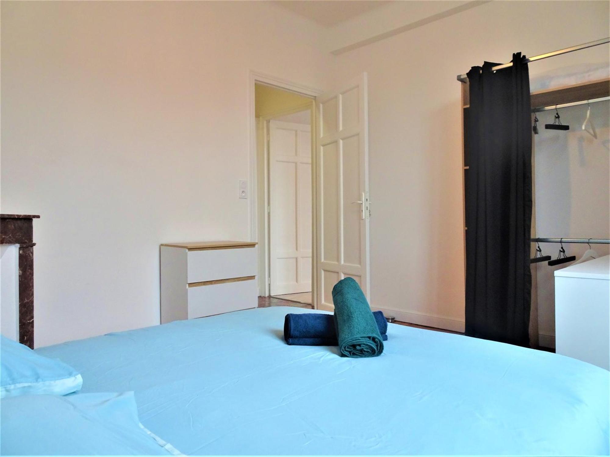מונטובן Chambre Privee Et Spacieuse Au Sein D'Un Logement Partage - Central, Quartier Villebourbon - 3 Chambres Doubles - 2 Balcons - Places De Stationnements Gratuites - 5 Min A Pied Gare Et Hypercentre מראה חיצוני תמונה